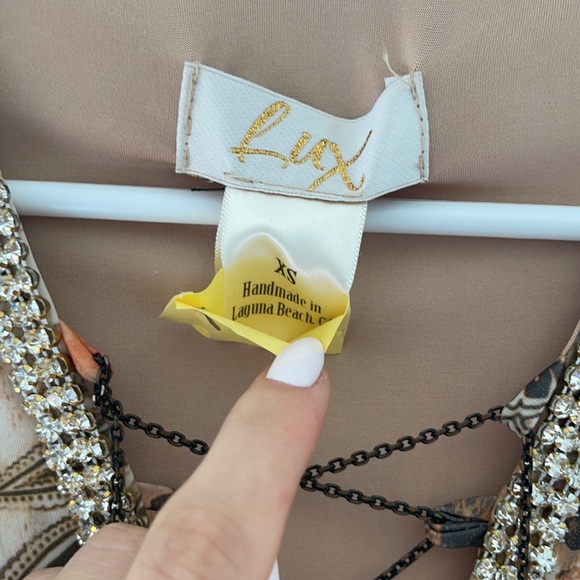 LUX Dress - Picture 4 of 5